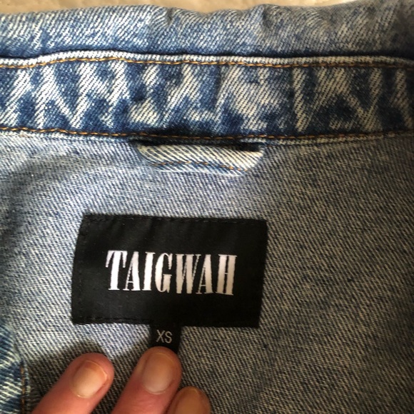 Sold! - Picture 4 of 6